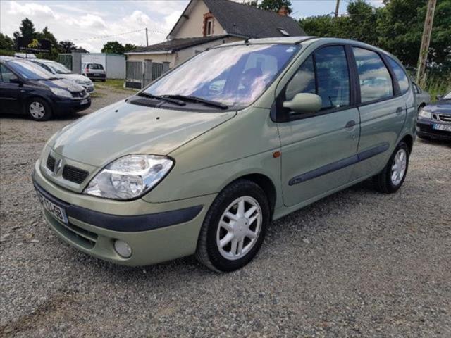 Voiture Occasion Renault Scenic 1.9 dCi 105ch Expression