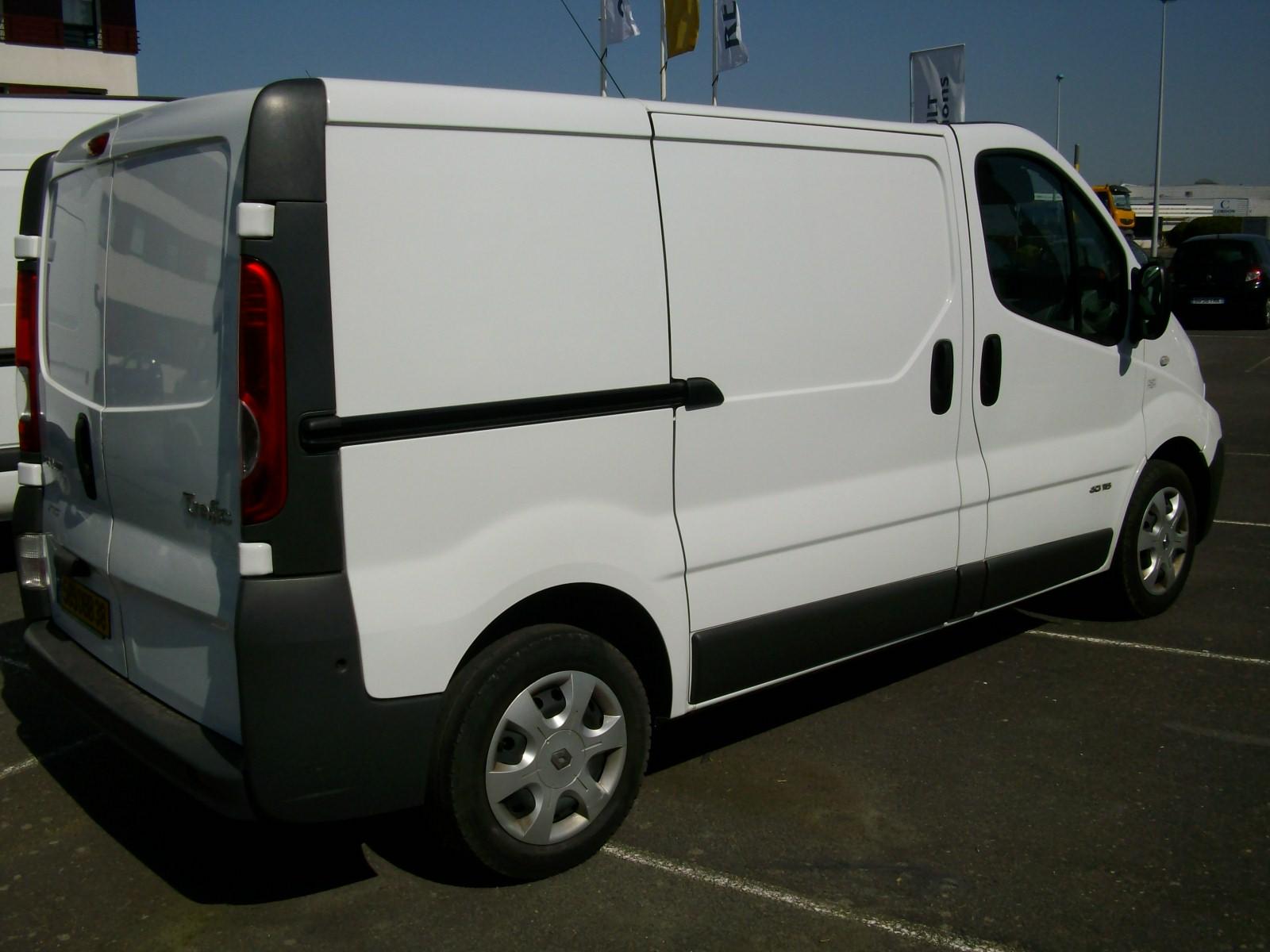 voiture occasion renault trafic trafi l1h1 dci 115 grand